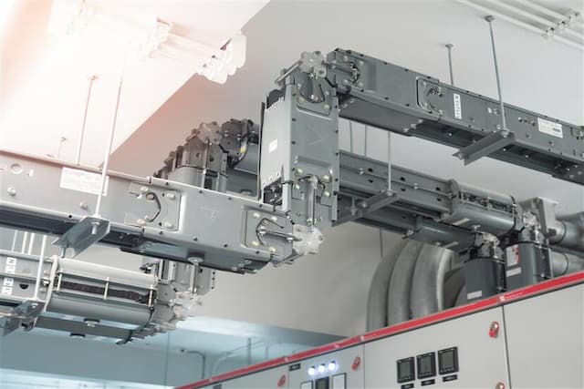 How Busbar Trunking Systems Enhance Energy Efficiency in Power Distribution 